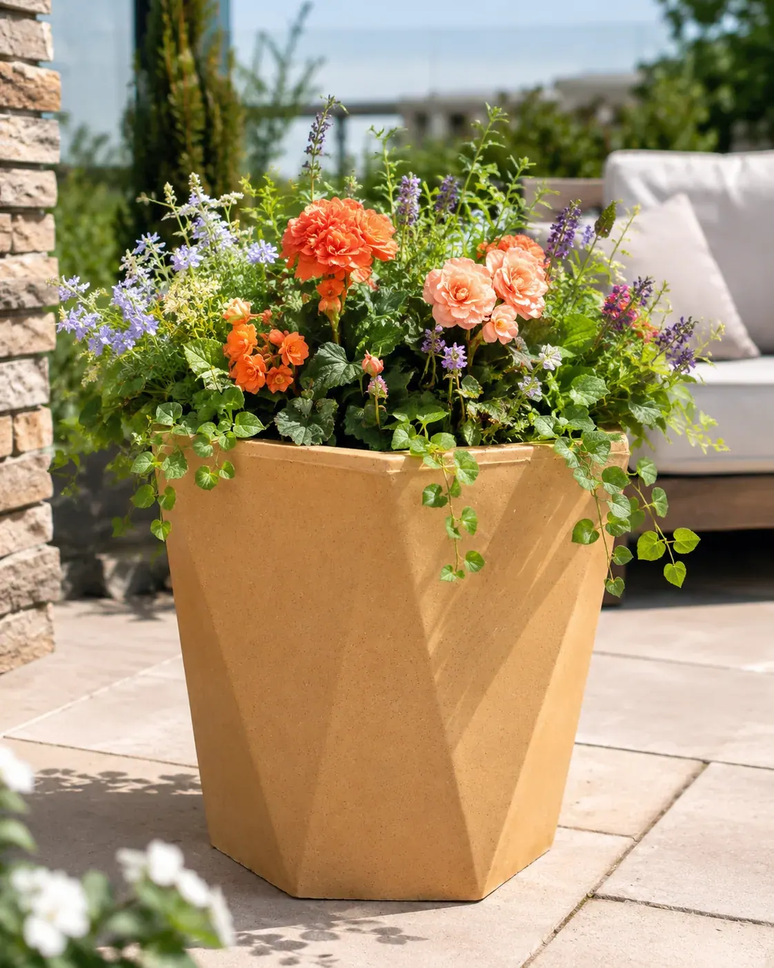 Fahari Hexagon planter